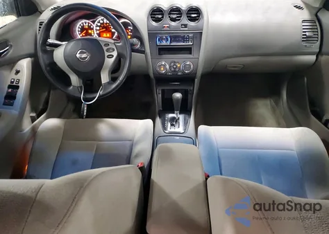 2010 Nissan Altima Base z USA, uszkodzony, nr VIN 1N4AL2AP8AC102011